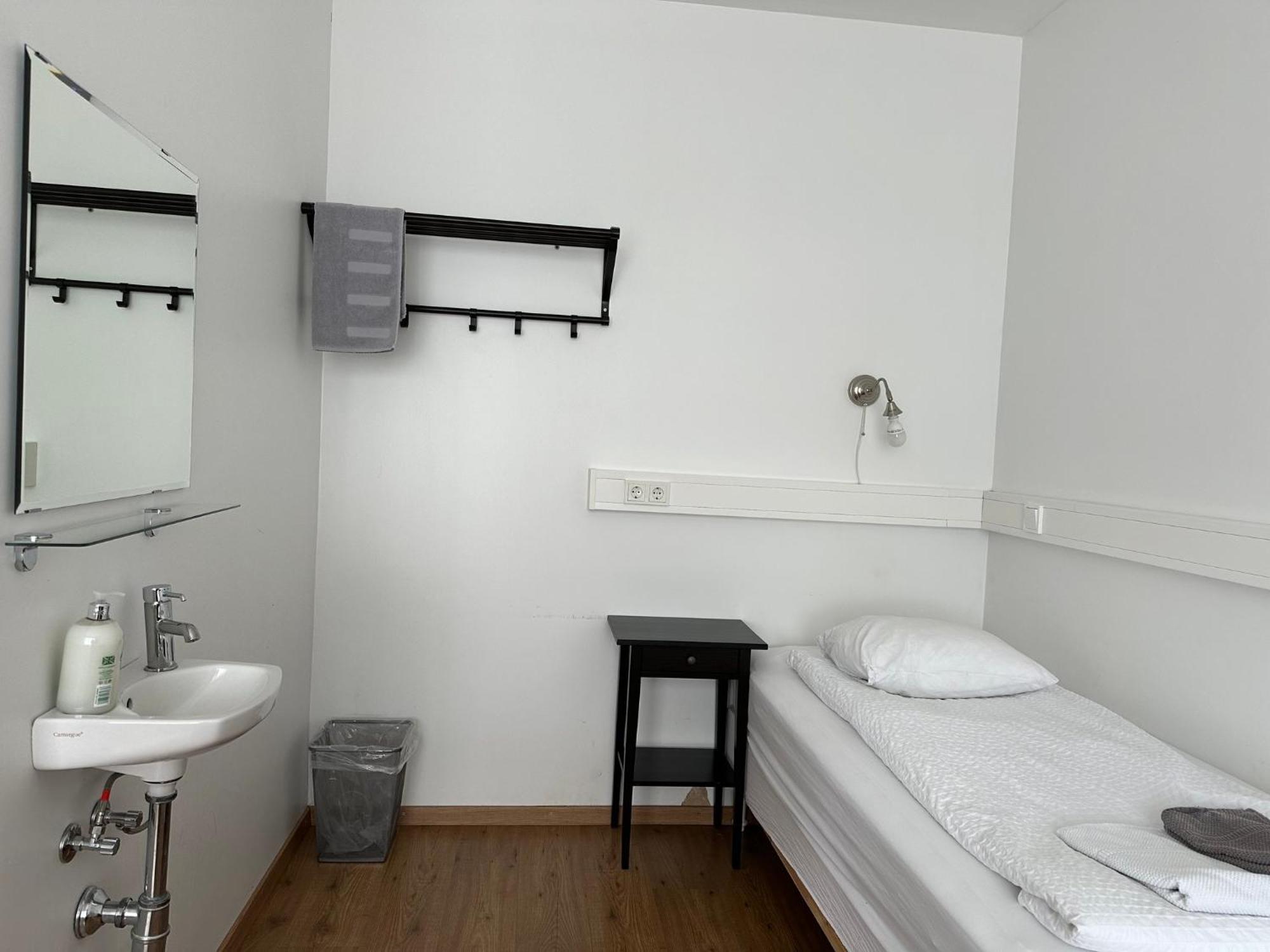 Kanslarinn Hostel Hella Zewnętrze zdjęcie